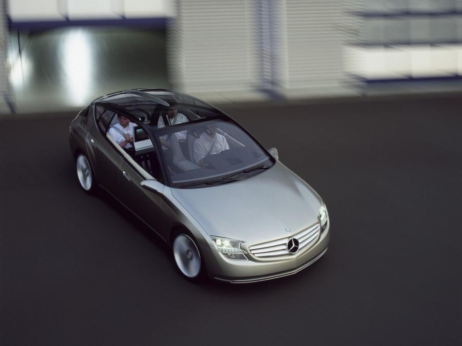  Mercedes-Benz F500 Mind Concept 2003 года  (фото 10 из 14)